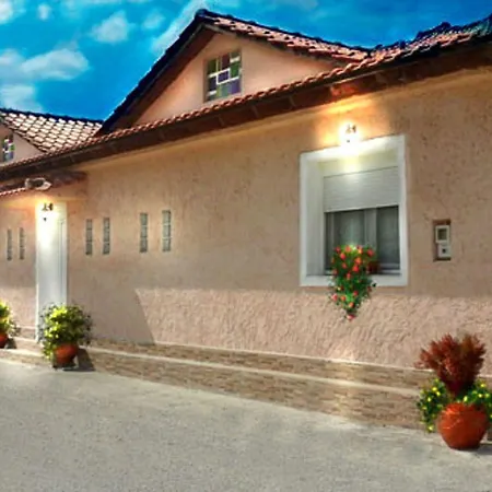 Holiday home Anastasia Gardens Nea Mesagkala