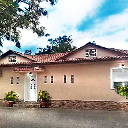 Anastasia Gardens * Nea Mesagkala