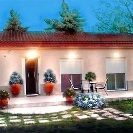 Anastasia Gardens Nea Mesagkala