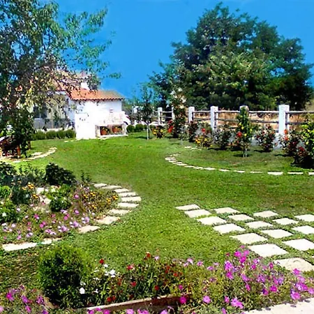 Holiday home Anastasia Gardens Nea Mesagkala